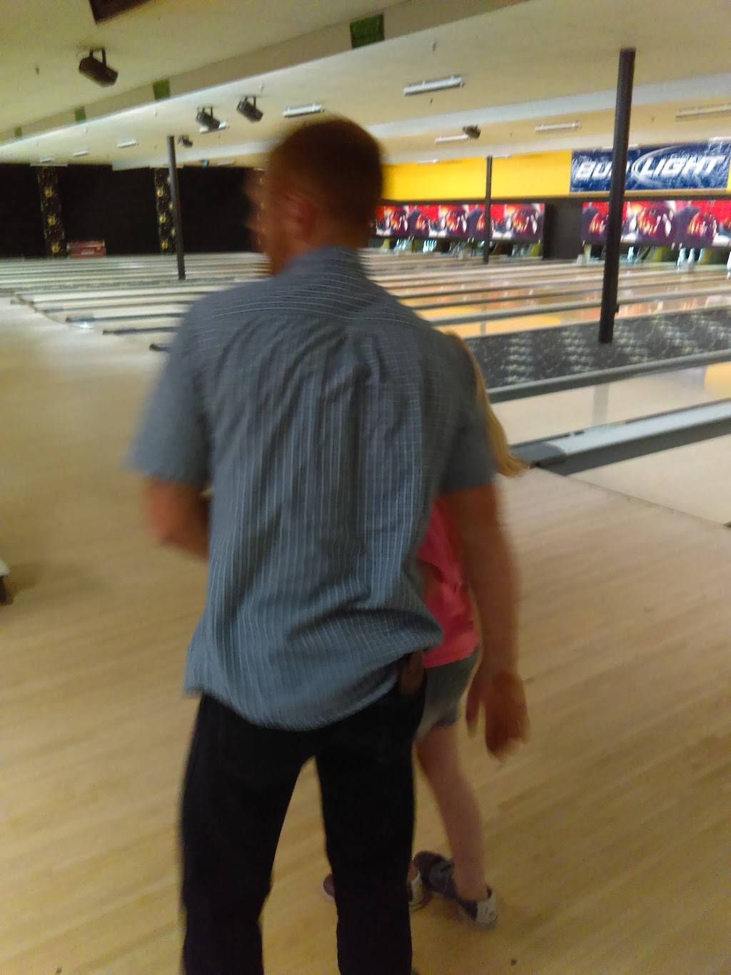 Galaxy Lanes and Games | meal takeaway | 347 Jackson Plaza, Sylva, NC 28779, USA | 8286314754 OR +1 828-631-4754