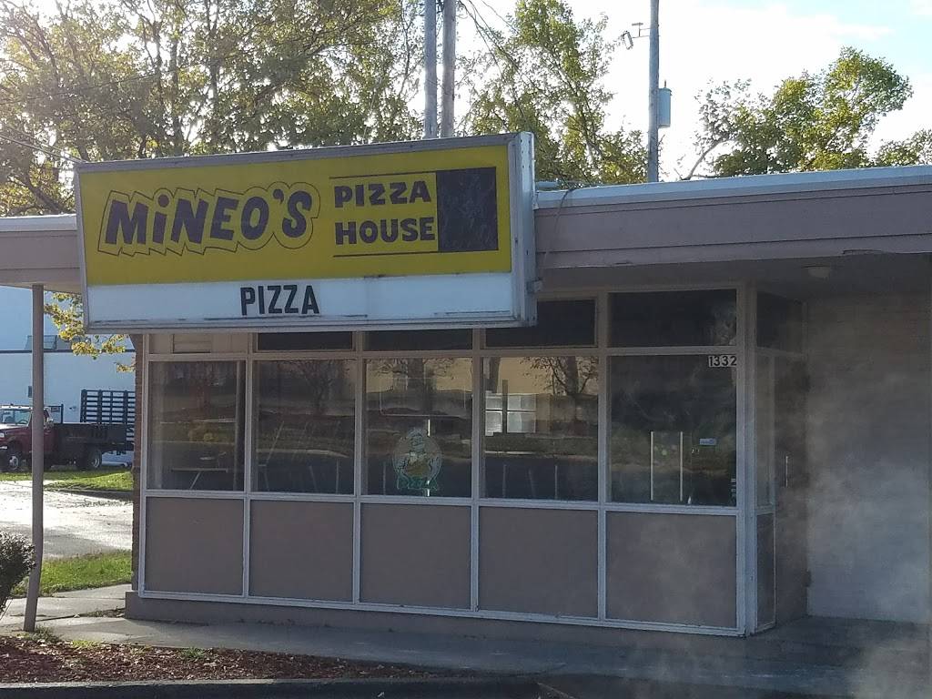Mineos Pizza | restaurant | 1332 Burton St SE, Grand Rapids, MI 49507, USA | 6164521857 OR +1 616-452-1857