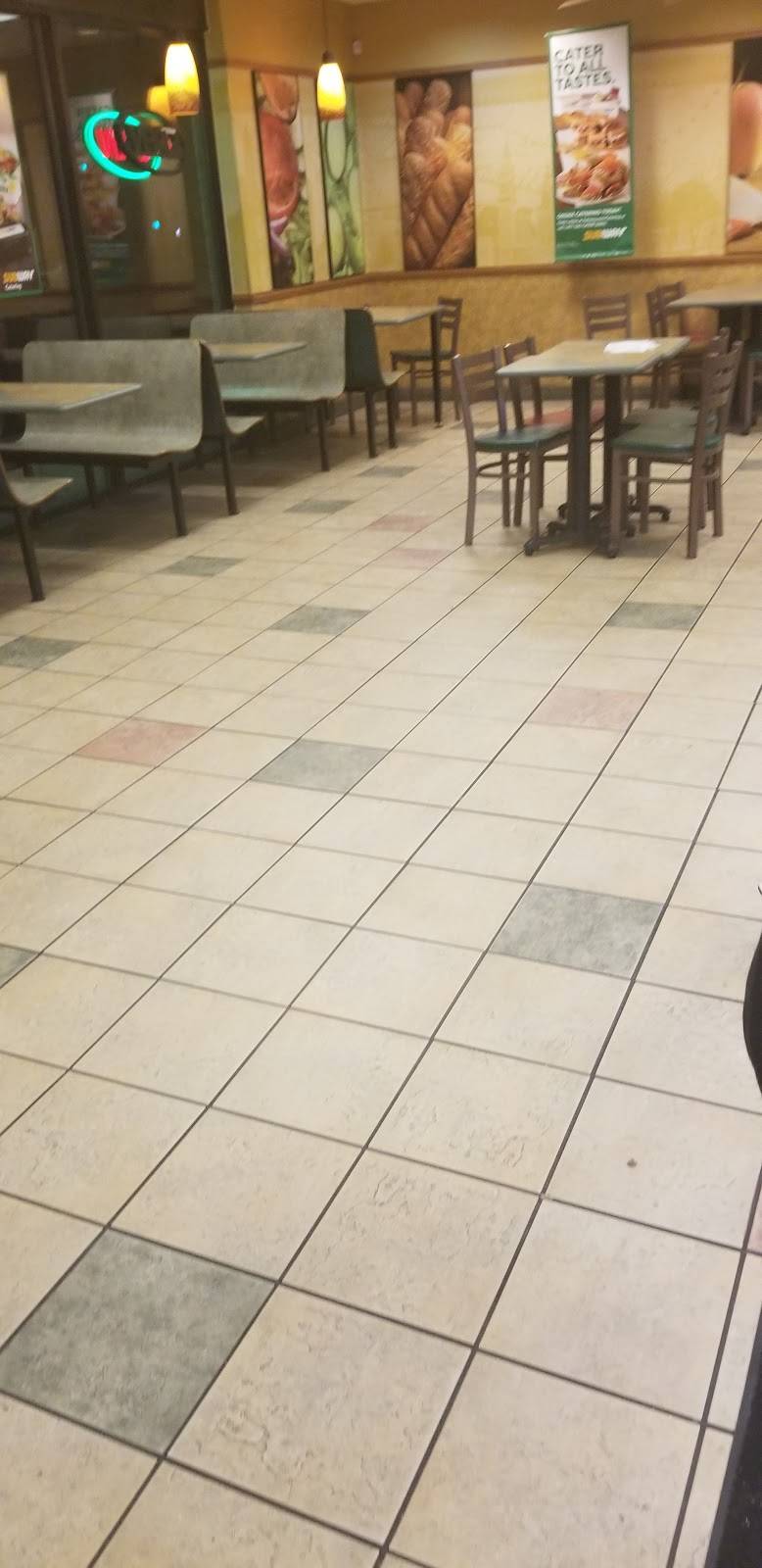 Subway Restaurants | restaurant | 3940 SE 14th St, Des Moines, IA 50320, USA | 5159531160 OR +1 515-953-1160