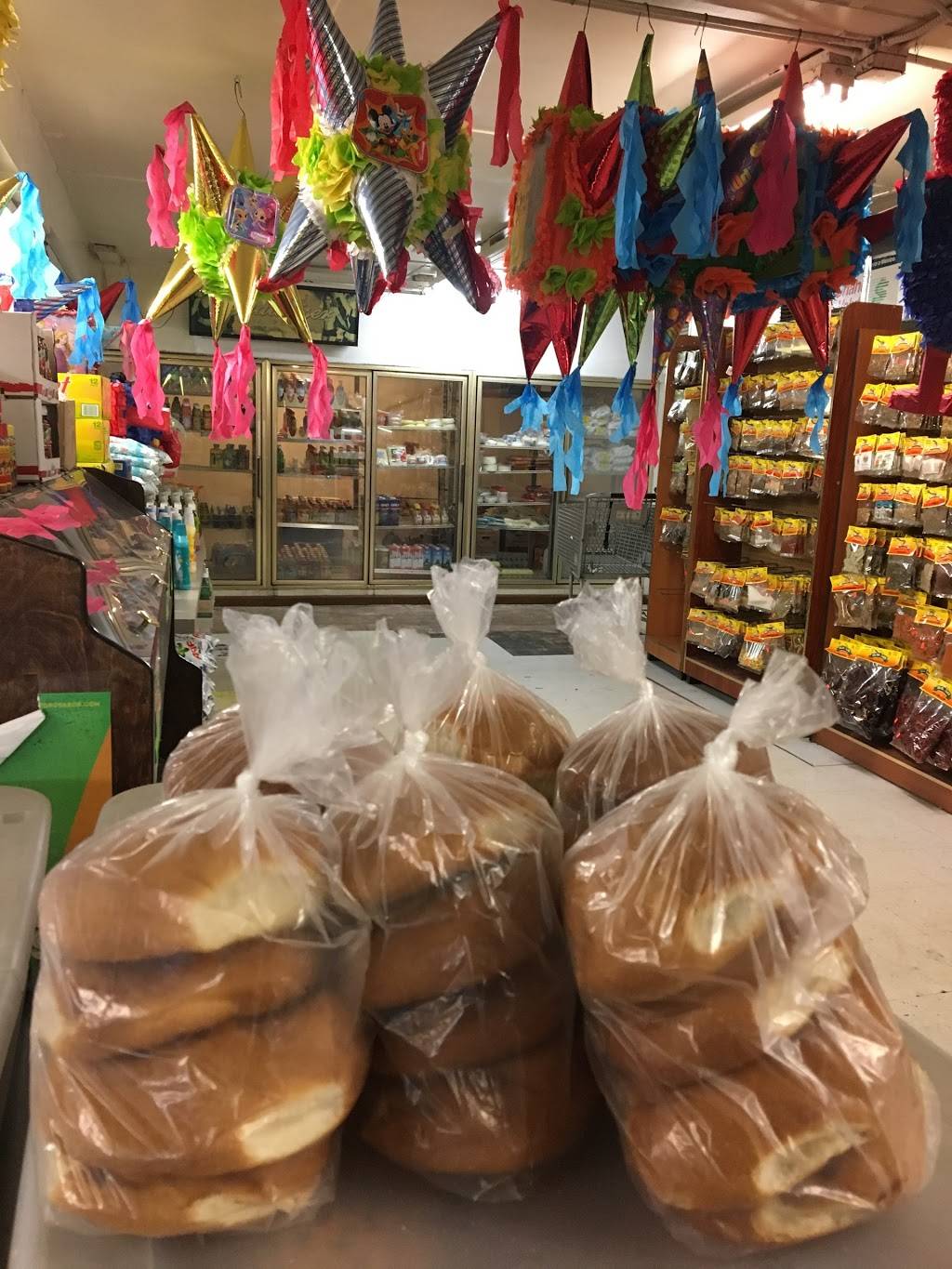 Taqueria y tienda "El Patron" | restaurant | 37007 Lock St, Dade City, FL 33523, USA | 3525180615 OR +1 352-518-0615