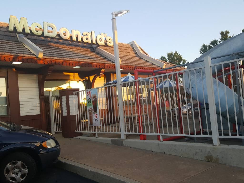 McDonalds | cafe | 4101 S Campbell Ave, Springfield, MO 65807, USA | 4178874101 OR +1 417-887-4101