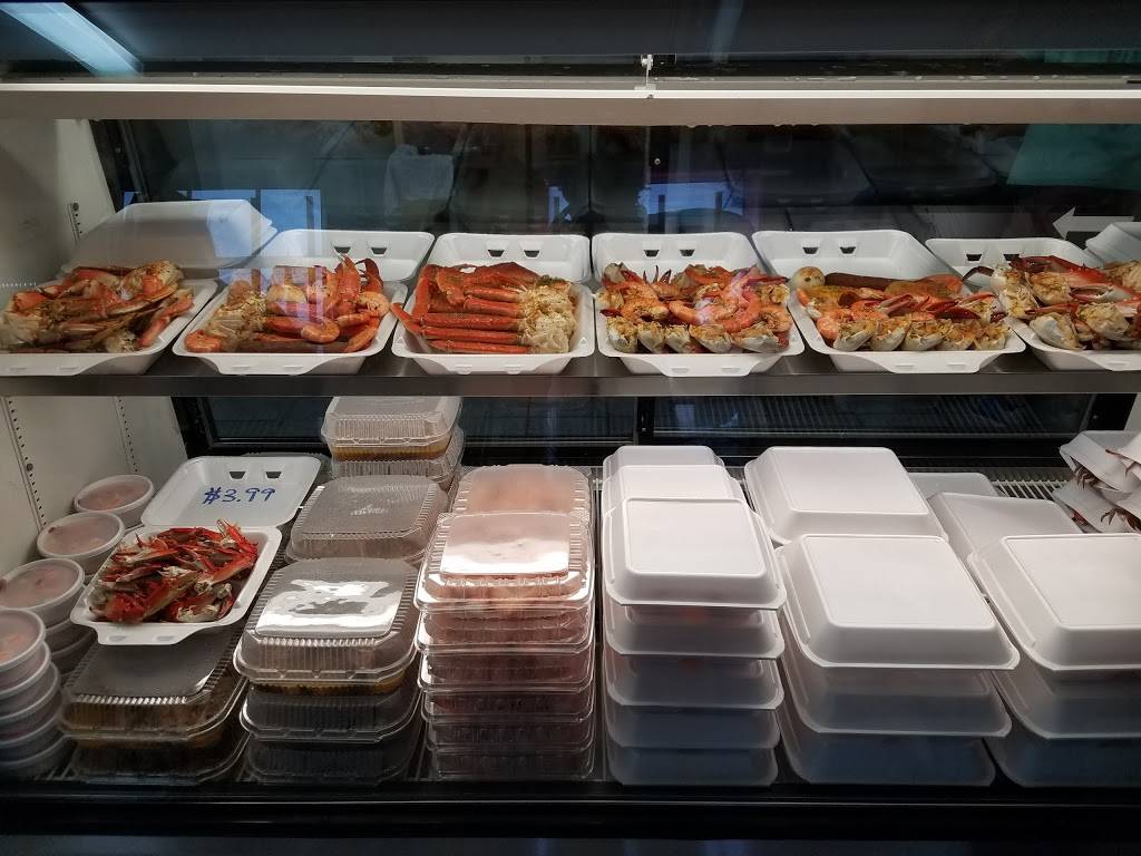 Golden Crab House | restaurant | 2808 Edgewood Ave N, Jacksonville, FL 32254, USA | 9043599997 OR +1 904-359-9997