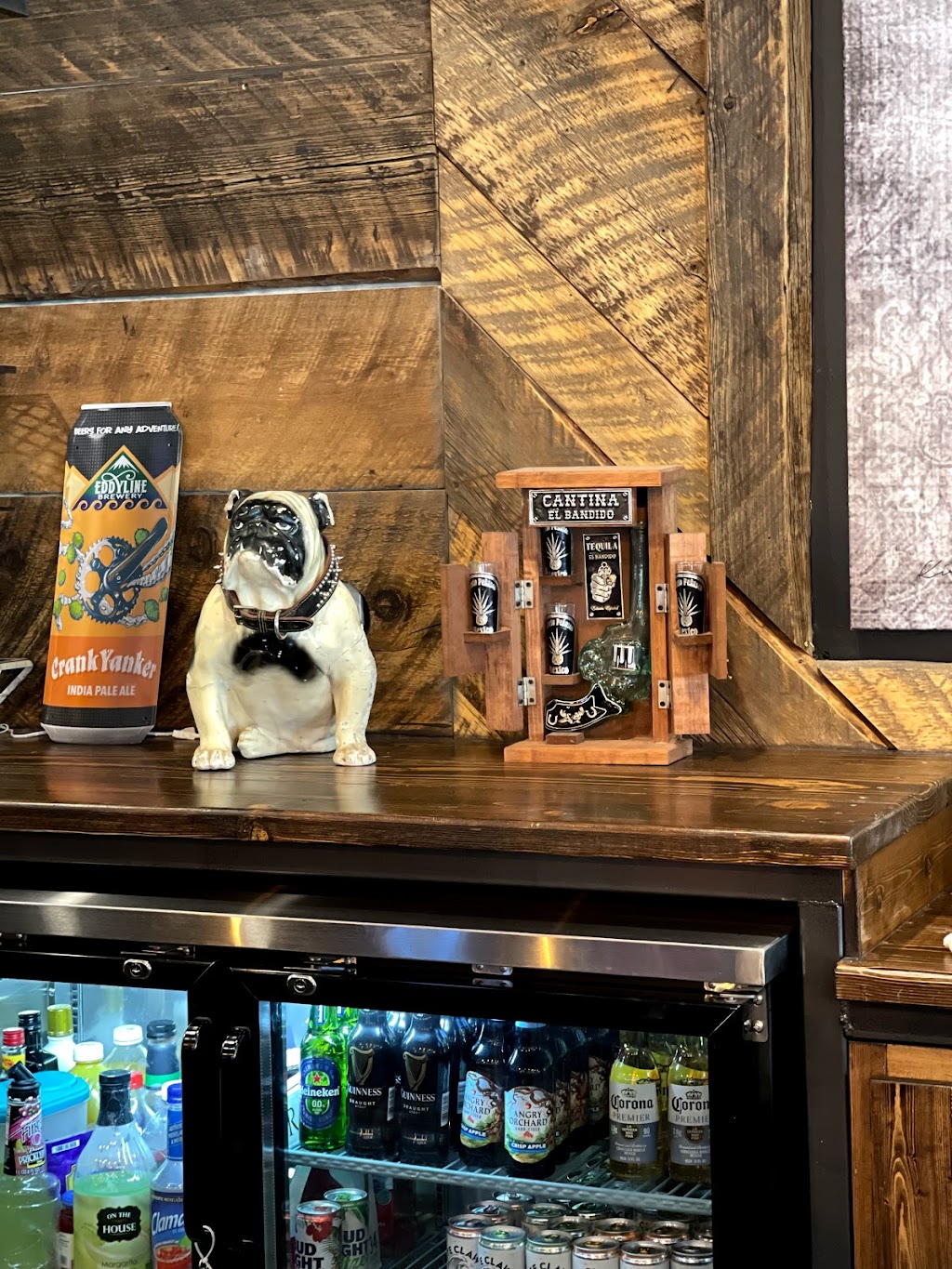 Bangers Bar & Pizza Place | restaurant | 315 US-491, Dove Creek, CO 81324, USA | 9706772465 OR +1 970-677-2465