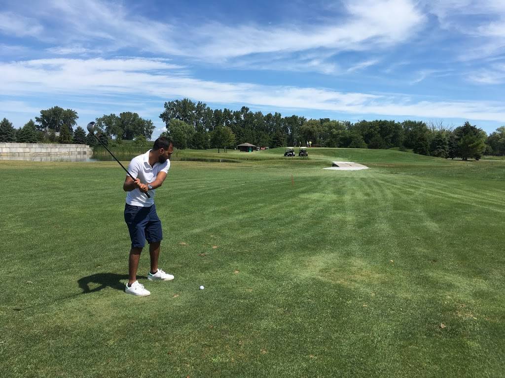 Rochester Place Golf Club & Parkside Grille | restaurant | 981 County Rd 2, Belle River, ON N0R 1A0, Canada | 5197282361 OR +1 519-728-2361