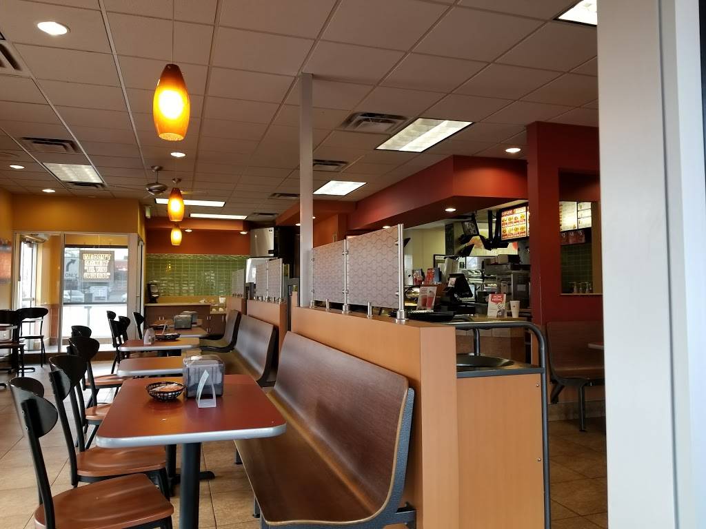 Jack in the Box | restaurant | 2020 S Federal Blvd, Denver, CO 80219, USA | 3039344435 OR +1 303-934-4435