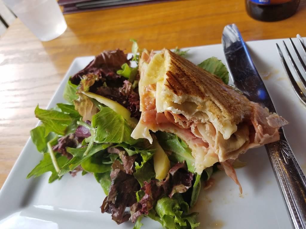 Pepis Bar & Restaurant | restaurant | 231 Gore Creek Dr, Vail, CO 81657, USA | 9704764671 OR +1 970-476-4671