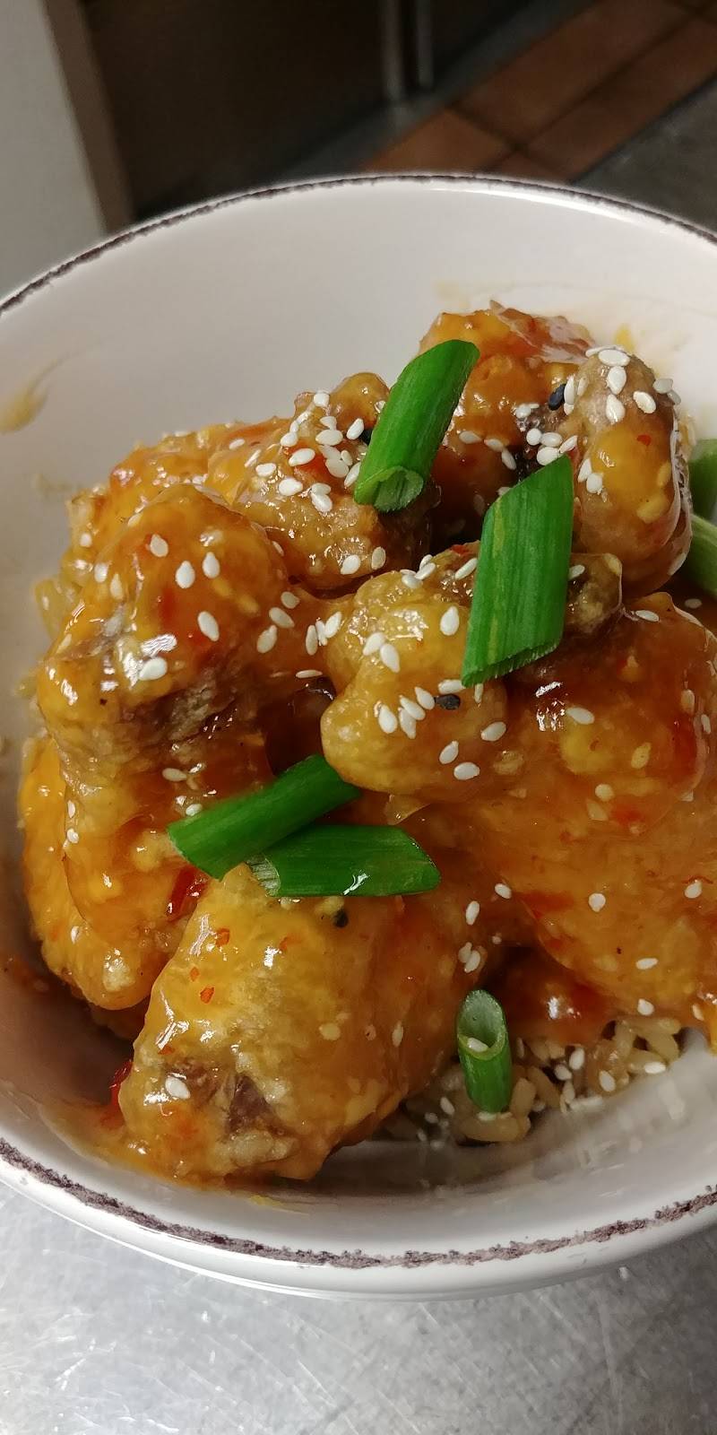 Bossanova | restaurant | 112 W 3rd St, Alton, IL 62002, USA | 6184621175 OR +1 618-462-1175