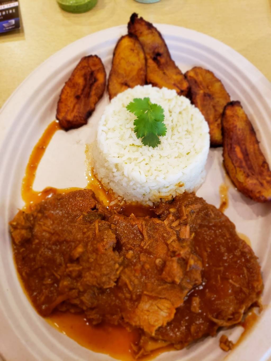 Chamo Venezuelan Cuisine | restaurant | 950 E Colorado Blvd, Pasadena, CA 91106, USA | 6266393339 OR +1 626-639-3339