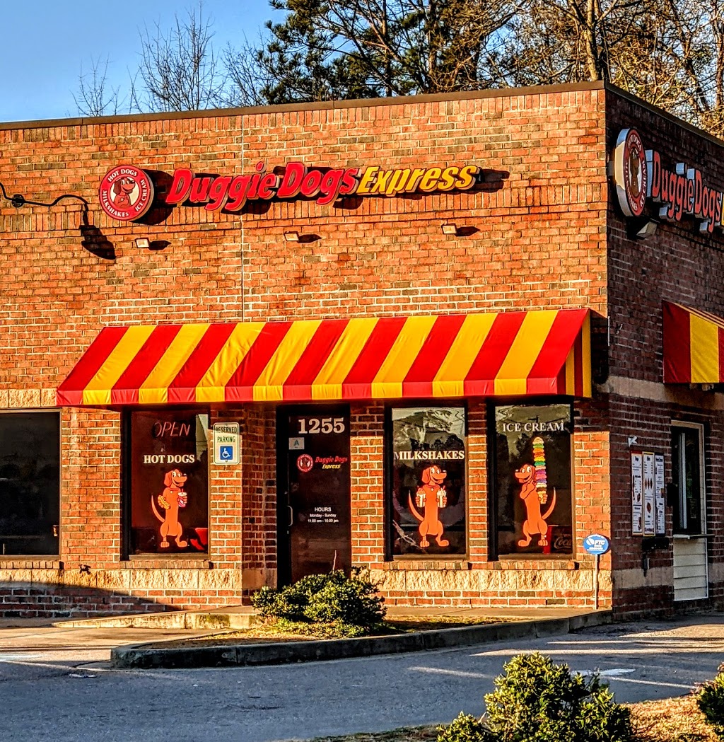 Duggie Dogs Express | restaurant | 1253 Hastings Dr, Sumter, SC 29150, USA | 8034693647 OR +1 803-469-3647