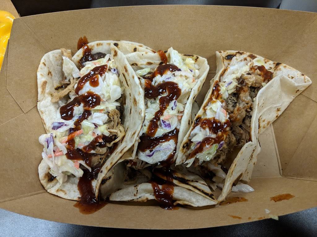 Deets BBQ | restaurant | 10012-10132 Fremont Pike, Perrysburg, OH 43551, USA | 4198932335 OR +1 419-893-2335