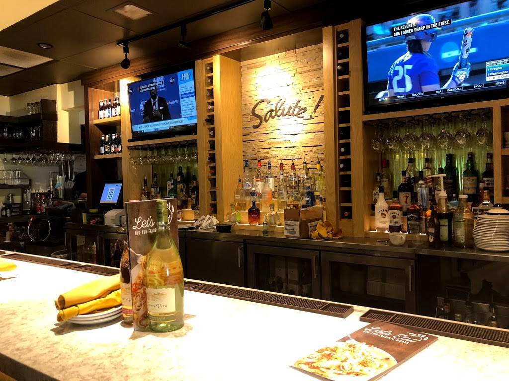 Olive Garden Italian Restaurant | meal takeaway | 332 Army Trail Rd, Bloomingdale, IL 60108, USA | 6303077080 OR +1 630-307-7080