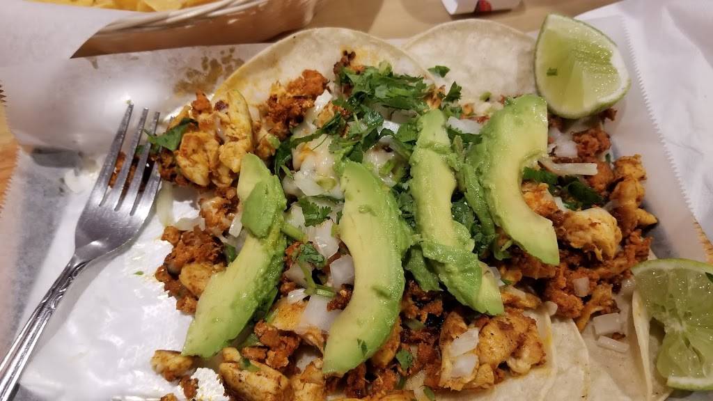 Las Fuentes Mexican Restaurant | restaurant | 680 N Hwy 67, Florissant, MO 63031, USA | 3148315057 OR +1 314-831-5057