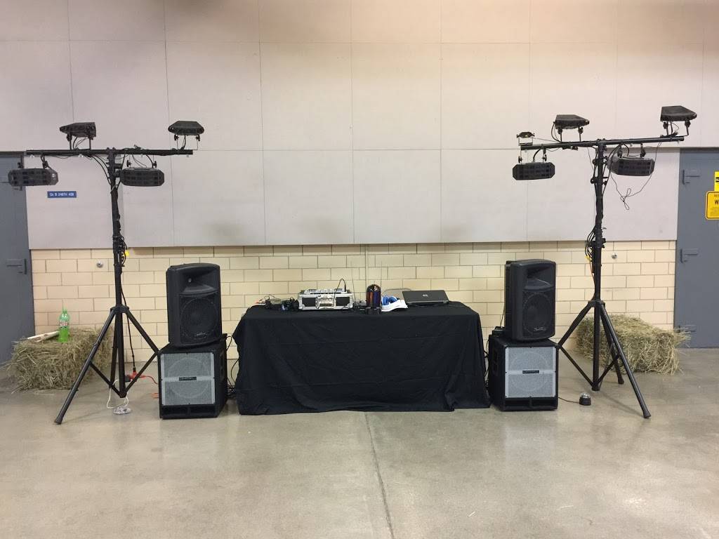 Weinie Wonderland Food Truck | restaurant | 1330 Mamie Eisenhower Ave, Boone, IA 50036, USA | 5152301184 OR +1 515-230-1184