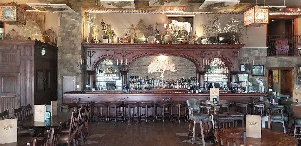 Tasting Room at Walkers Bluff | restaurant | 14250 Meridian Rd, Carterville, IL 62918, USA | 6189569900 OR +1 618-956-9900