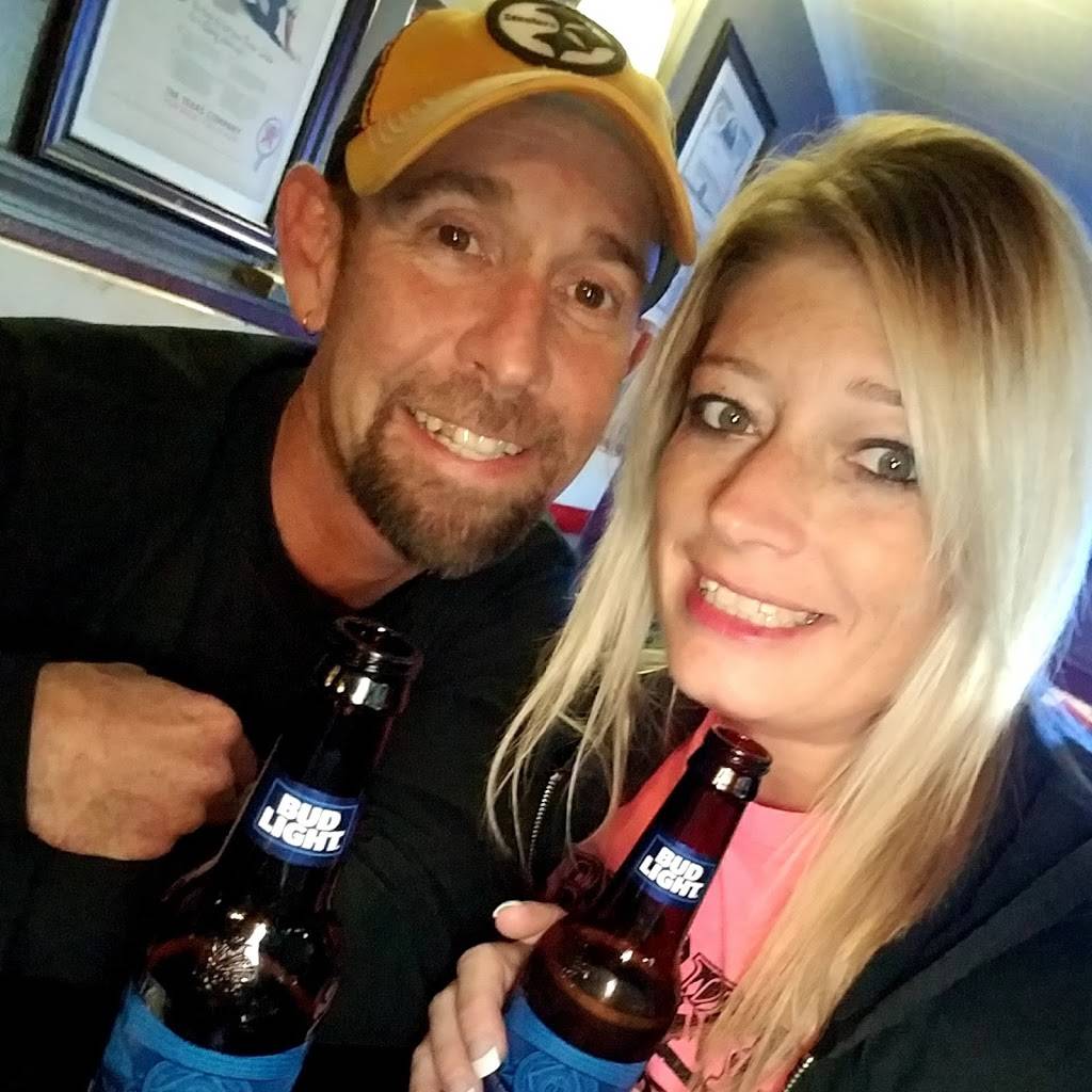 The Roadside Bar & Grill | restaurant | 2187 McIntyre Rd, McIntyre, PA 15756, USA | 7247268102 OR +1 724-726-8102