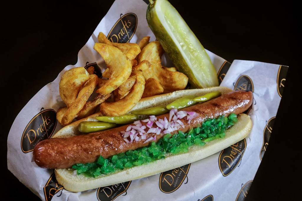 Drafts Sports Bar & Grill | restaurant | 9500 Turkey Lake Rd, Orlando, FL 32819, USA | 4073529293 OR +1 407-352-9293