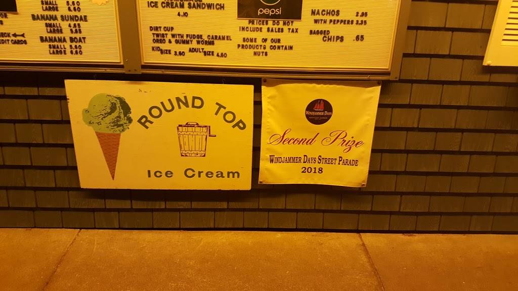 Ice Cream Hut | restaurant | 11 Hardwick Rd, Boothbay, ME 04537, USA | 2076334828 OR +1 207-633-4828