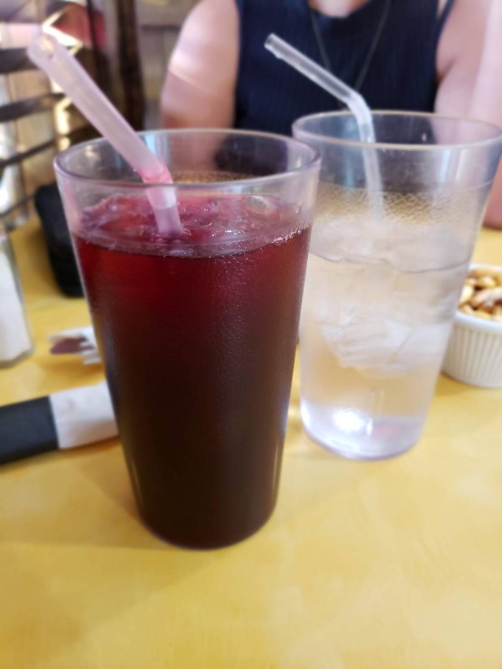 La Gladys Restaurant | restaurant | 453 Ellendale Ave, Port Chester, NY 10573, USA | 9144811365 OR +1 914-481-1365