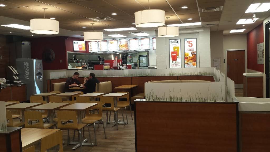 Wendys | restaurant | 4773 Portage St NW, North Canton, OH 44720, USA | 3304990636 OR +1 330-499-0636