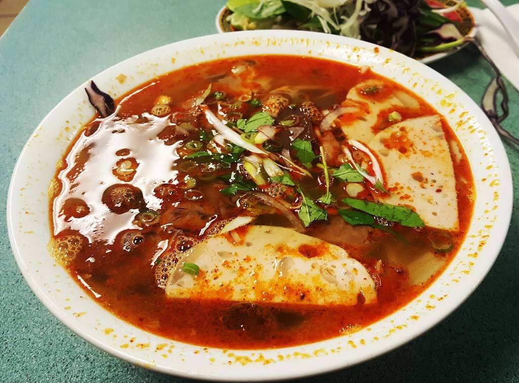 Pho con Bo | restaurant | 58 Beverly Hills Dr, North York, ON M3L 1A1, Canada | 4162495611 OR +1 416-249-5611