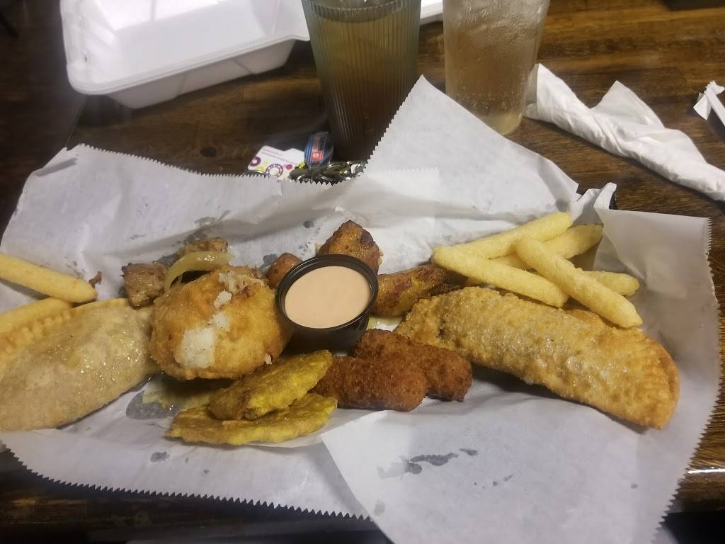 Mojitos Caribbean Cuisine Bar And Grill | restaurant | 8206 Philips Hwy #39, Jacksonville, FL 32256, USA | 9045133756 OR +1 904-513-3756