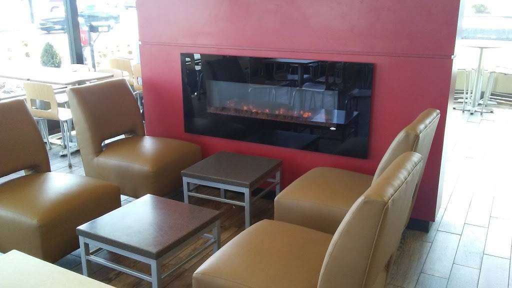 Wendys | restaurant | 2501 S Madison St, Muncie, IN 47302, USA | 7652827790 OR +1 765-282-7790