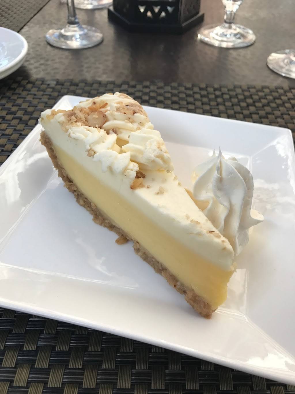 Georges Food and Spirits | restaurant | 103 E Piccadilly St, Winchester, VA 22601, USA | 5406784700 OR +1 540-678-4700