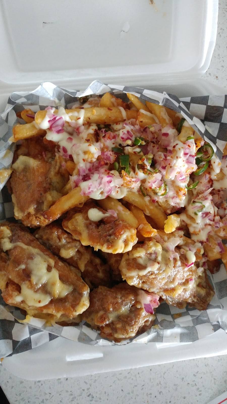 HOT WINGS Burrito & Wraps | restaurant | Markham Convention Plaza. Unit# 4, 2901 Markham Rd, Toronto, ON M1X 0B6, Canada | 4162917999 OR +1 416-291-7999