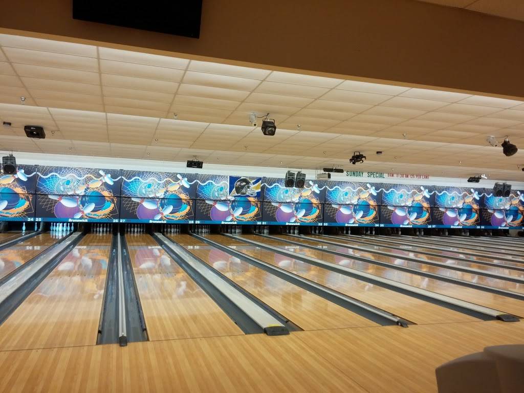 Forest Hill Lanes | restaurant | 1 Maurice Dr, Forest Hill, MD 21050, USA | 4108384477 OR +1 410-838-4477