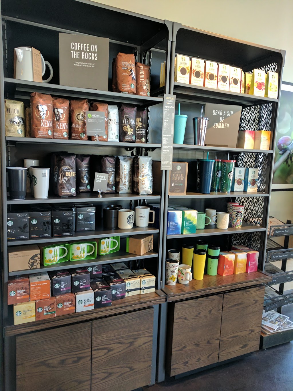 Starbucks | cafe | 1405 65th St, Emeryville, CA 94608, USA | 5105949613 OR +1 510-594-9613