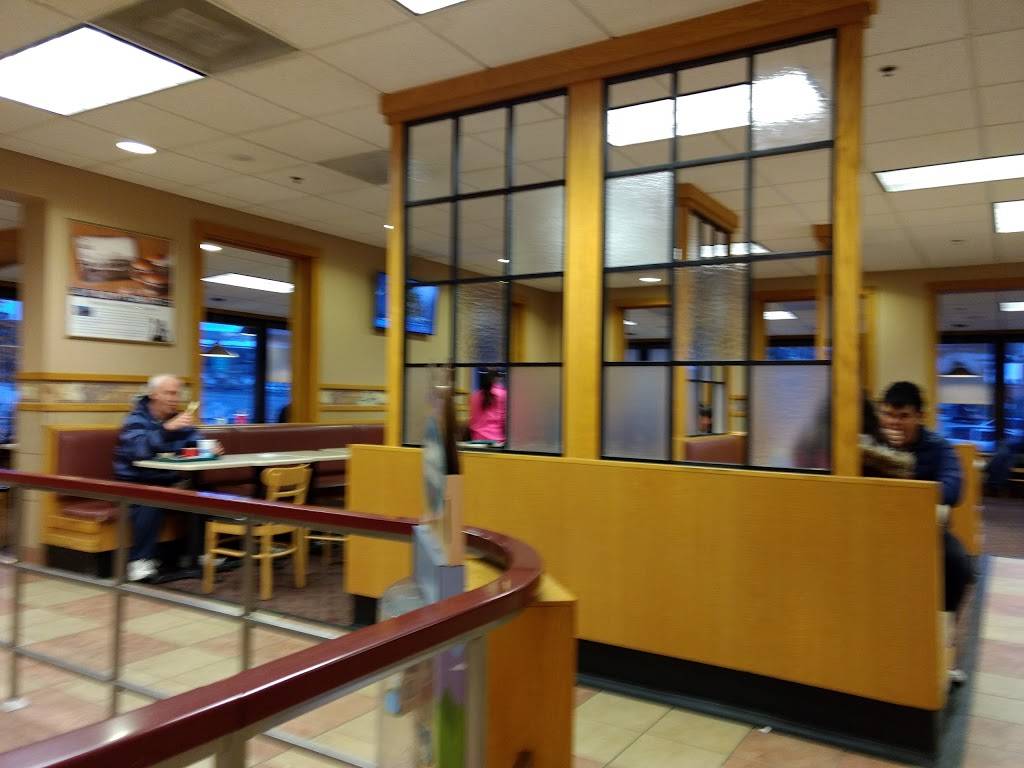 Wendys | restaurant | 190 Tanglewood Ln, Silverthorne, CO 80498, USA | 9704680129 OR +1 970-468-0129