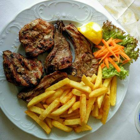 Applebees Grill + Bar | restaurant | 1790 E Main St, Woodland, CA 95776, USA | 5306688282 OR +1 530-668-8282