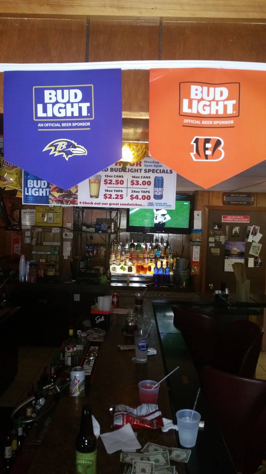 Dutch Mill Sports Club | restaurant | 4112, 4818 Dutch Mill Rd, Madison, WI 53716, USA | 6082222508 OR +1 608-222-2508