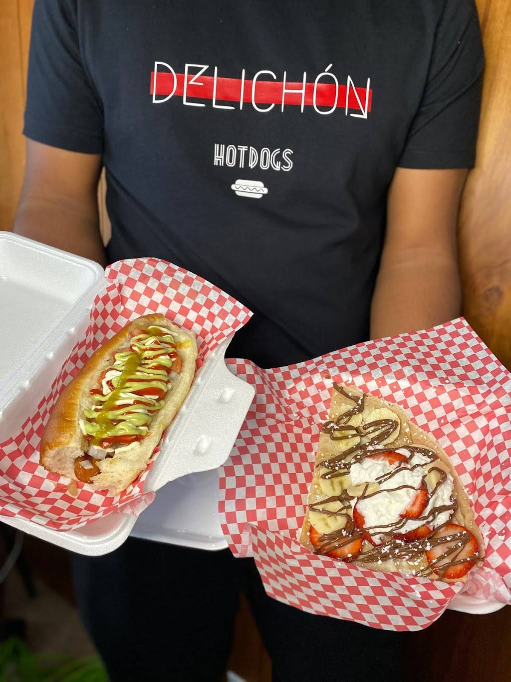 Delichon hotdogs | meal takeaway | 6319 W Maryland Ave, Glendale, AZ 85301, USA | 4805871969 OR +1 480-587-1969