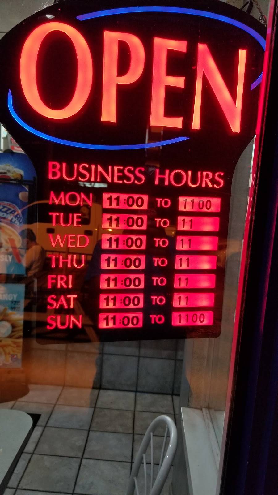 Dairy Queen | restaurant | 2425 Truscott Dr Unit 13a, Mississauga, ON L5J 2B4, Canada | 9058233439 OR +1 905-823-3439