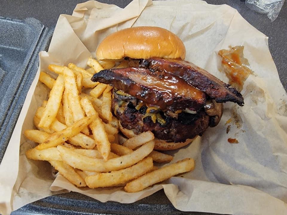 Blue Ribbon Brews and BBQ | restaurant | 8305 Hampton Blvd, Norfolk, VA 23505, USA | 7579046035 OR +1 757-904-6035