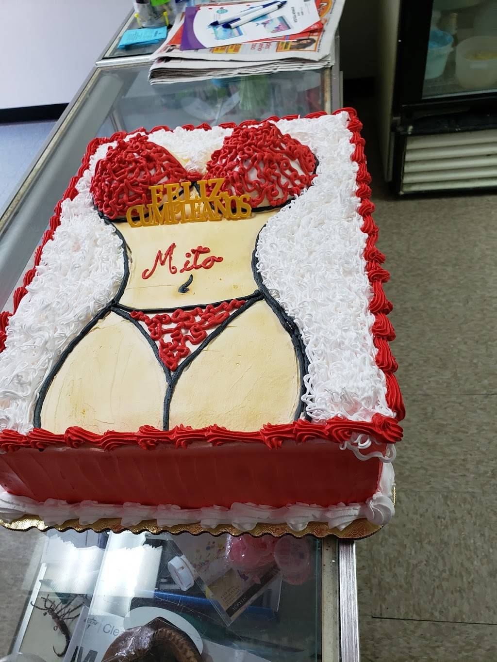 Pasteleria Universo | restaurant | 9632 Overlake Dr #6210, Dallas, TX 75220, USA | 9725133813 OR +1 972-513-3813