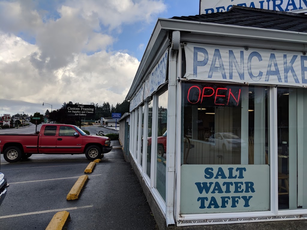 Beachcombers | restaurant | 800 Chetco Ave, Brookings, OR 97415, USA | 5414690739 OR +1 541-469-0739