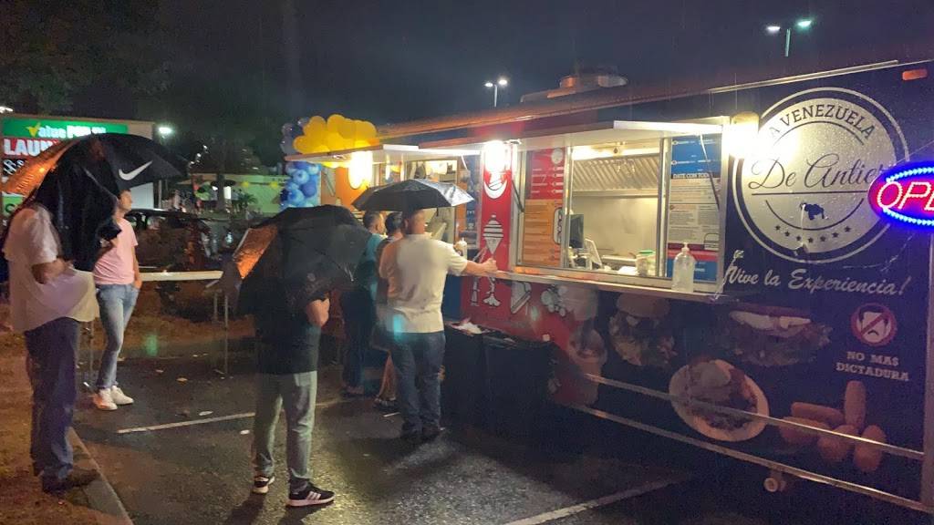 La Venezuela de Antier food | restaurant | 11420 S Orange Blossom Trail, Orlando, FL 32837, USA | 4076539845 OR +1 407-653-9845