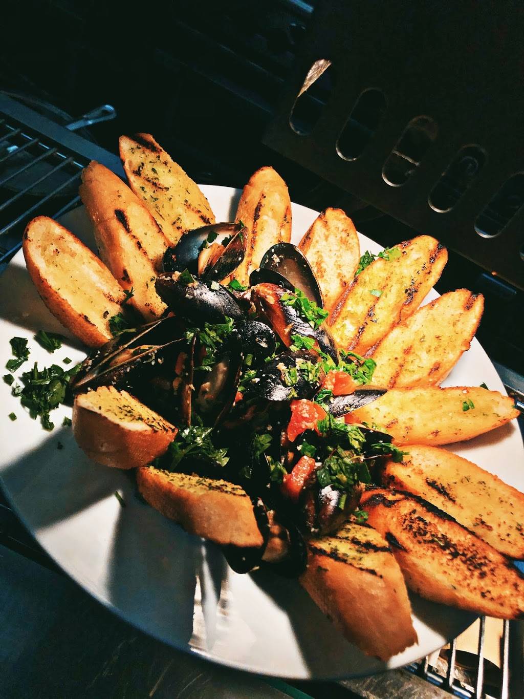 Postcard Restaurant & Bar | restaurant | 5825 Dixie Rd, Mississauga, ON L4W 4V7, Canada | 9056708180 OR +1 905-670-8180