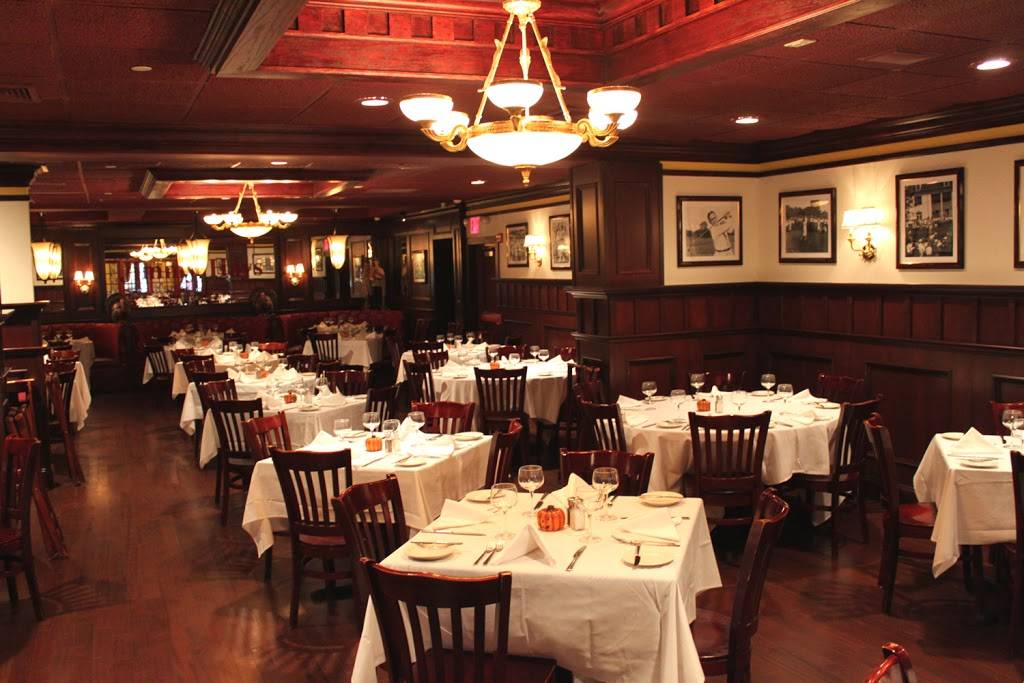 Jimmy Hays | restaurant | 4310 Austin Blvd, Island Park, NY 11558, USA | 5164325155 OR +1 516-432-5155