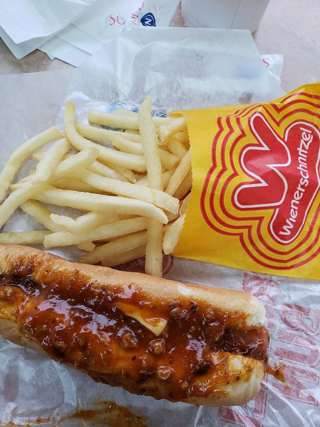 Wienerschnitzel | restaurant | 2614 West, I-20, S Great SW Pkwy, Grand Prairie, TX 75052, USA | 9726415545 OR +1 972-641-5545