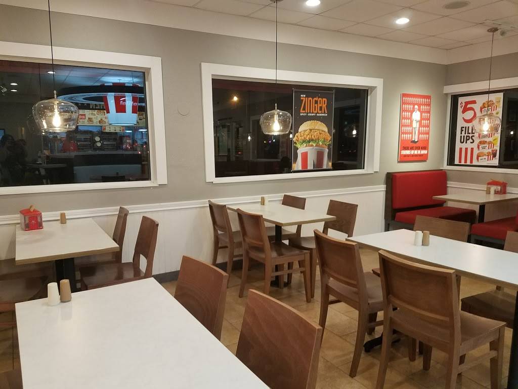 KFC | restaurant | 980 N Military Trl, West Palm Beach, FL 33415, USA | 5616838898 OR +1 561-683-8898