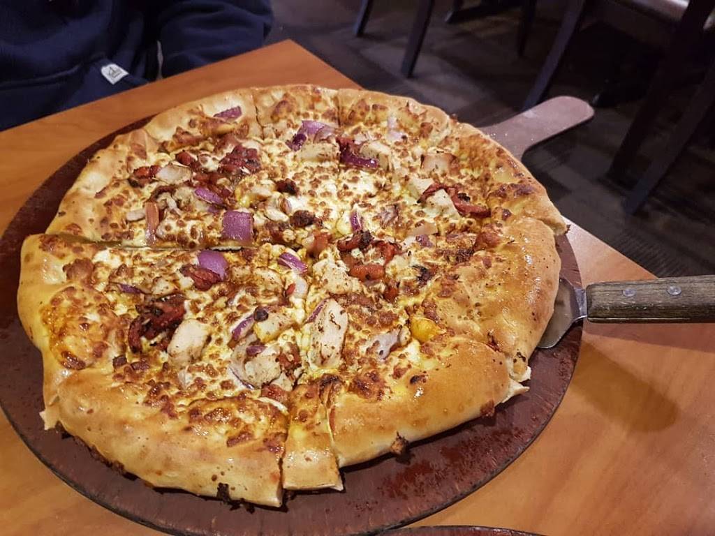 Pizza Hut | meal delivery | 289 Dundas St E, Mississauga, ON L5A 1X1, Canada | 9052779797 OR +1 905-277-9797