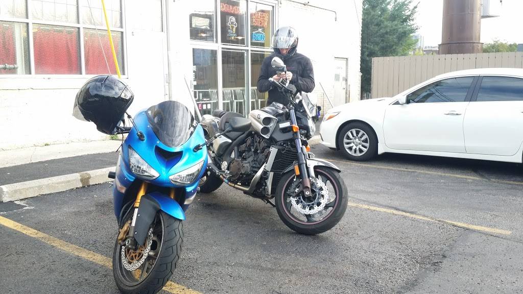 The Drive-Thru | bakery | 1801 E North Ave, Milwaukee, WI 53202, USA | 4142879900 OR +1 414-287-9900