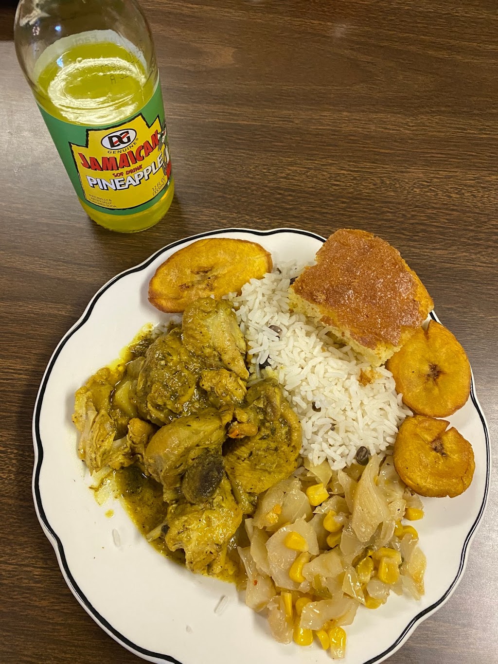 Lanas Jamaica House Cafe | restaurant | 7700 W Fairfield Dr, Pensacola, FL 32506, USA | 8504532144 OR +1 850-453-2144