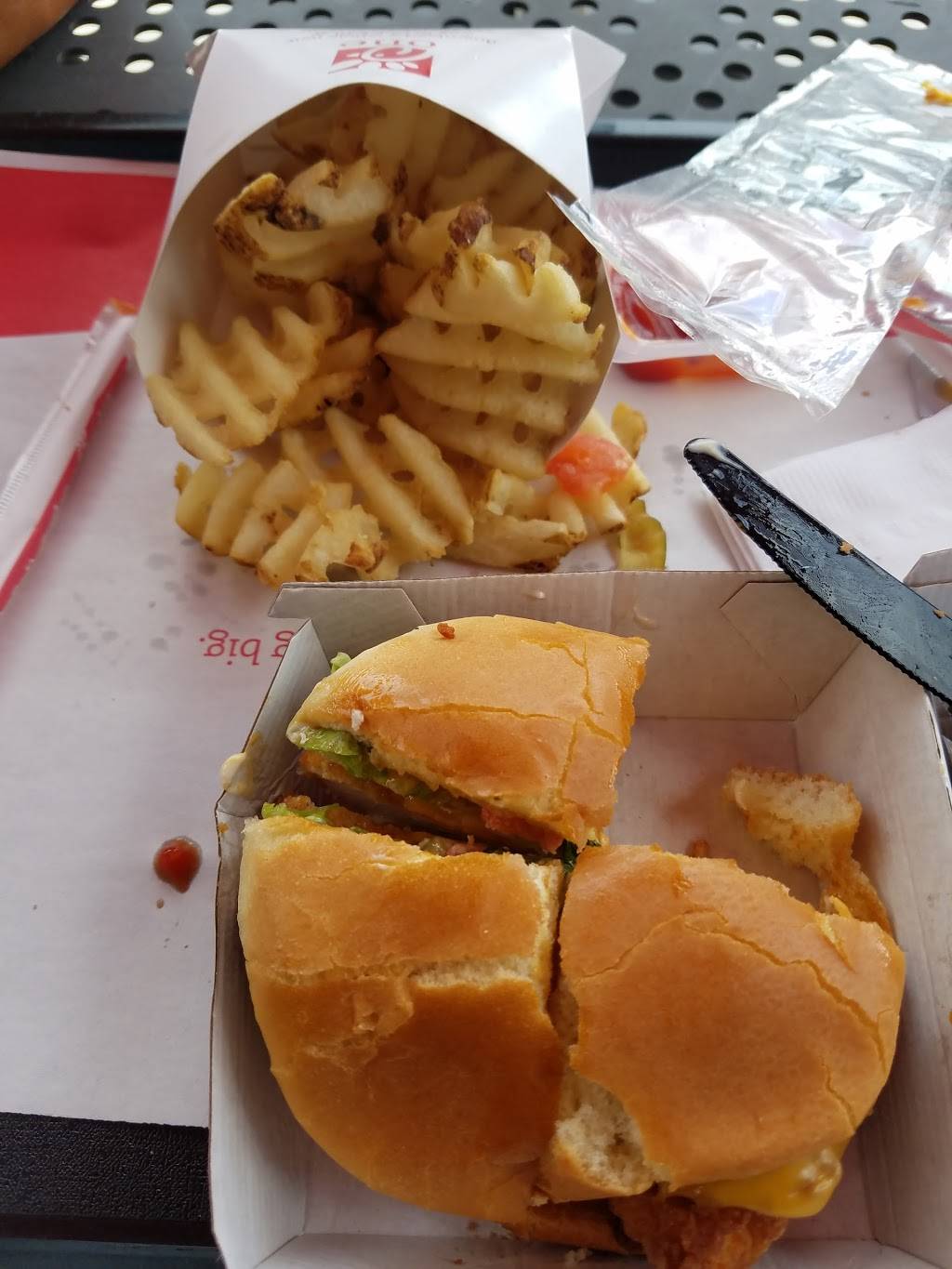 Chick-fil-A | restaurant | 5940 Gulf Fwy, Houston, TX 77023, USA | 7139244000 OR +1 713-924-4000