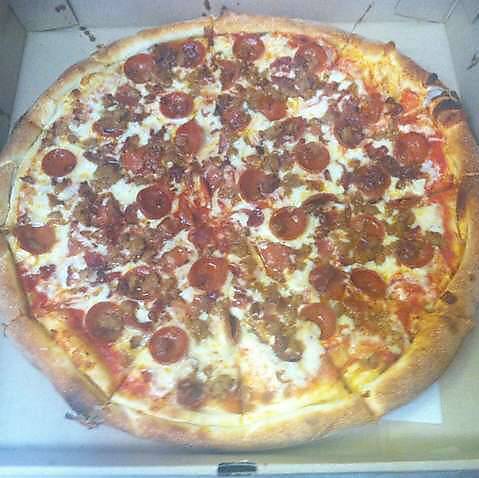 Fellinis Pizzeria Penn Hills | restaurant | 11748 Frankstown Rd, Penn Hills, PA 15235, USA | 4127317000 OR +1 412-731-7000