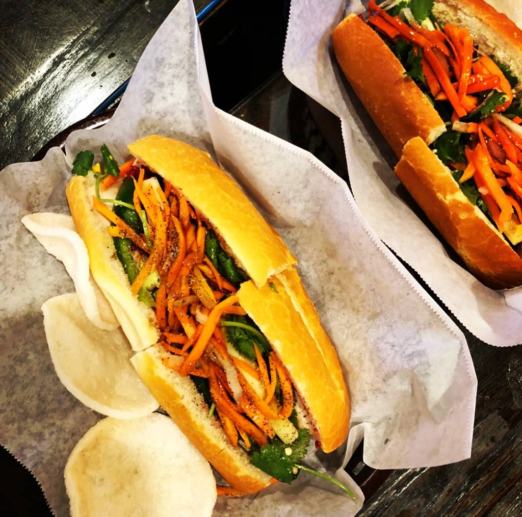 Bun Me | restaurant | 9420 Reseda Blvd #5, Northridge, CA 91324, USA | 8189930438 OR +1 818-993-0438