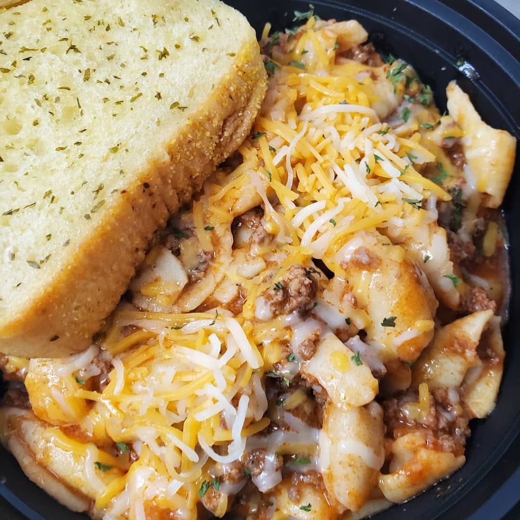 The Traveling Bowl | restaurant | 2221 N Lorraine St, Hutchinson, KS 67502, USA | 6204742390 OR +1 620-474-2390